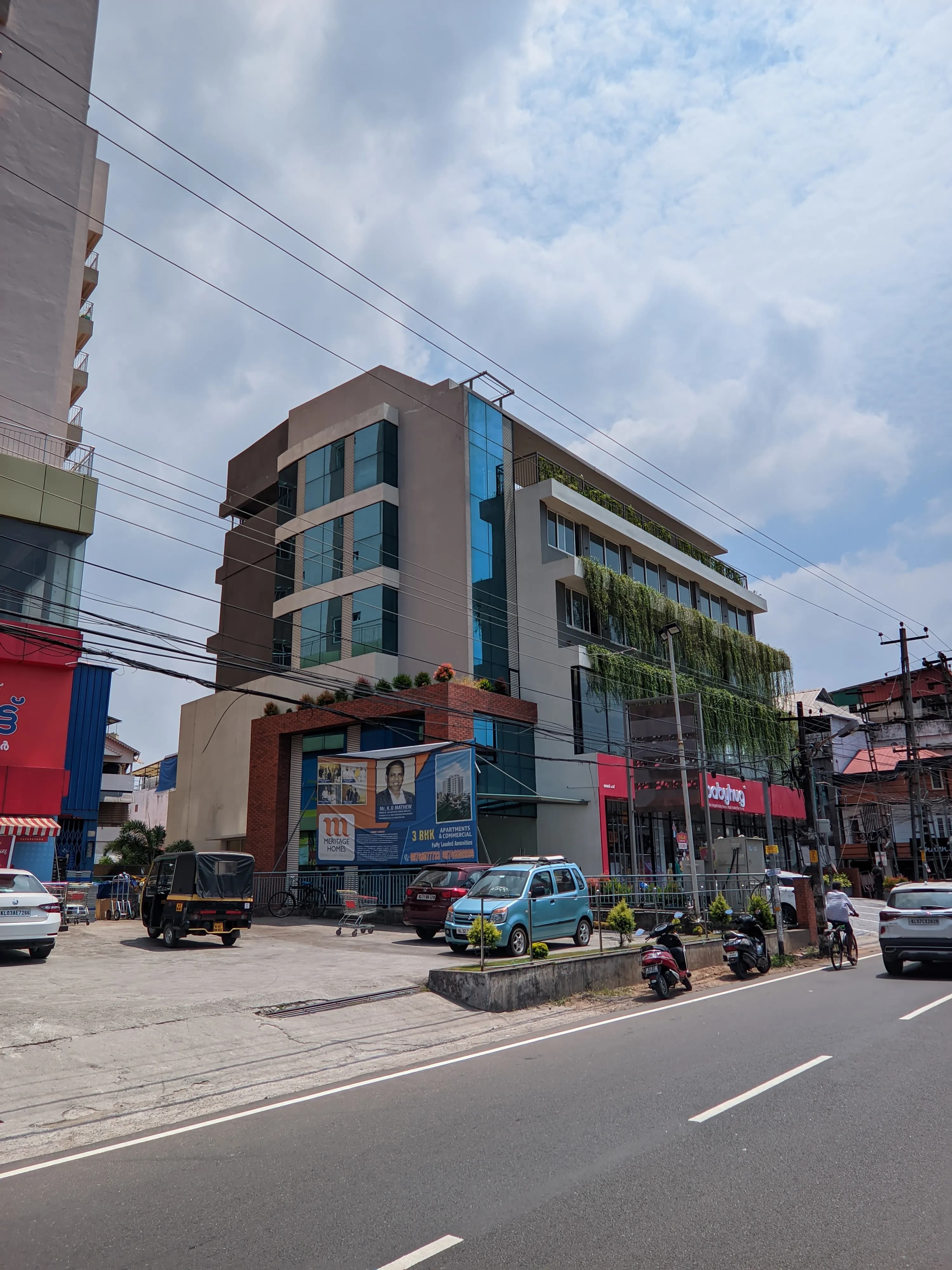 Thevara Square image 14