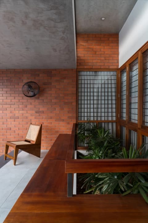 Dr Rachel Daniel image 33