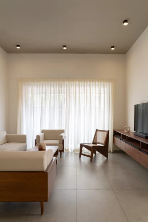 Dr Rachel Daniel image 4